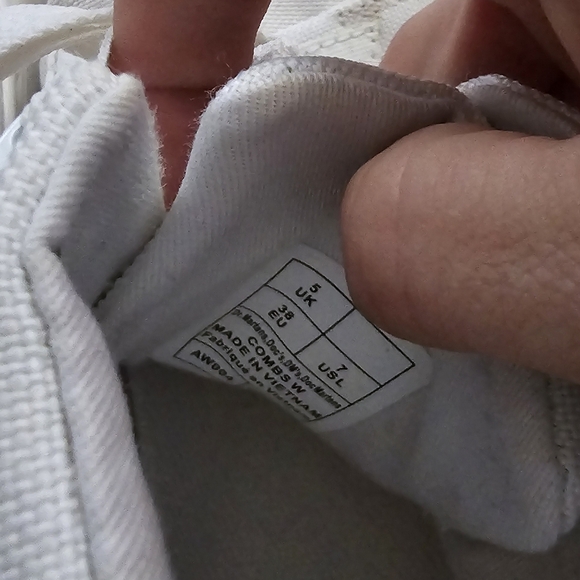 Dr. Martens White Canvas Combs - Picture 6 of 12